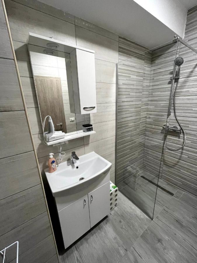 Darki Apartments 2 - Very Central Stay With Free Parking Ohrid Kültér fotó